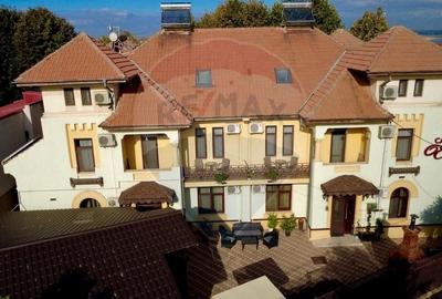 Casa / Pensiune cu 12 camere de vanzare in zona Eforie Sud Constanta - 1