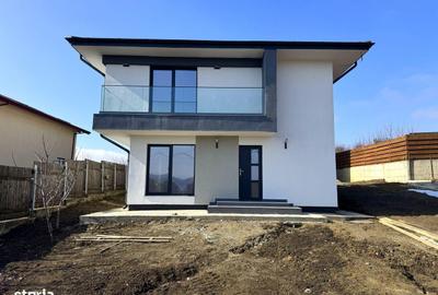 Casă cu 4 camere cu Teren 500 Mp în Ciurea