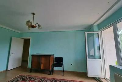 A 37 Liceul sanitar ,Apartament 3 camere confort 1 etaj 2, 67000euro - 13