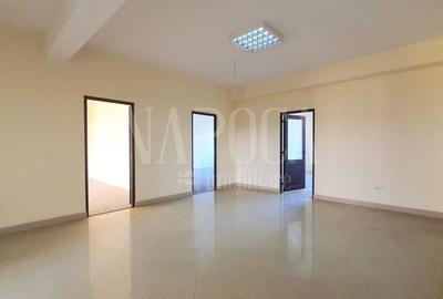 Birou, de 1,080 mp, în Episcopia Bihorului - 2