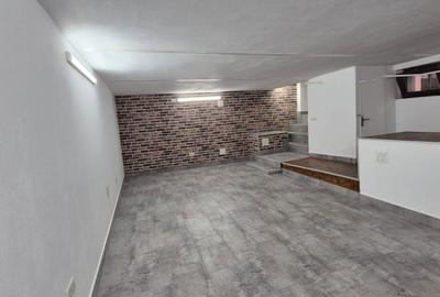 Spațiu comercial, de 50 mp, în Central