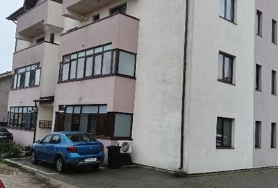 Vând apartament 2 camere zona de vile CHIAJNA - 1