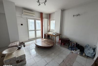 Spațiu comercial, de 66 mp, în Central - 8