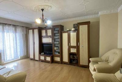 Apartament cu 2 camere decomandat în Carpați 2 - 3