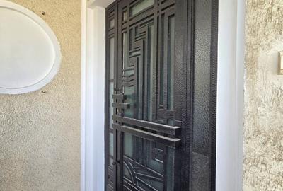 Apartament cu 5 camere decomandat în Ștefan cel Mare - 2