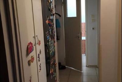 Apartament cu 2 camere decomandat în Teiul Doamnei