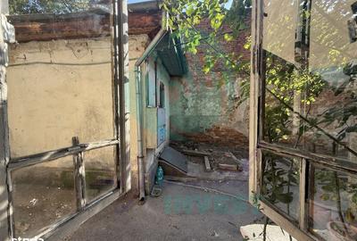 Casă cu 4 camere în Vitan