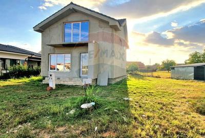 Casă individuală cu 4 camere cu Canalizare în Șofronea - 2