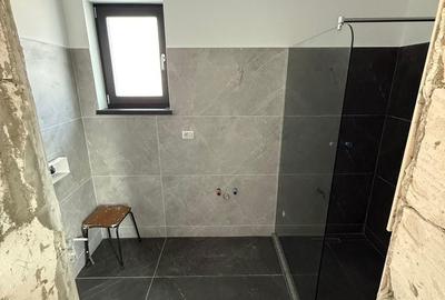 Casă cu 4 camere în Central - 2