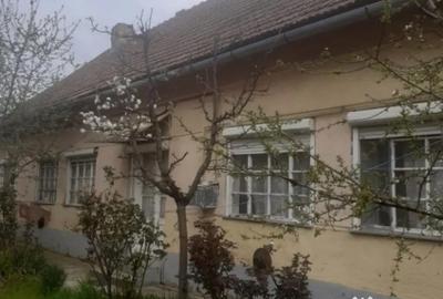 Apartament cu 4 camere în Aluniș - 2