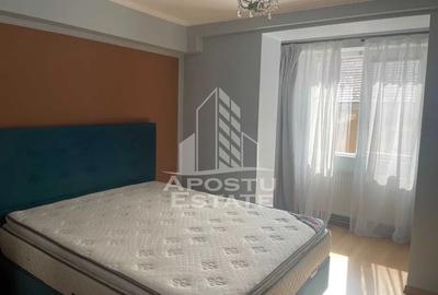 Apartament cu 4 camere, Central, 2 bai, Centrala Proprie - 1