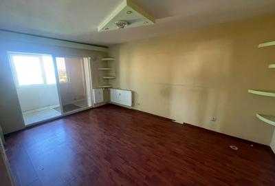 Apartament cu 3 camere decomandat în Colentina