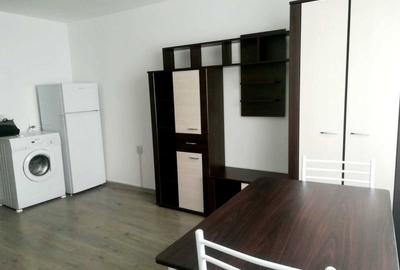 Garsonieră semidecomandată, mobilată în Mărăști