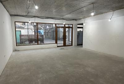 Spațiu comercial, de 100 mp, în Central - 4