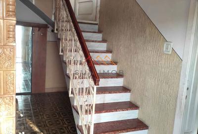 Casă cu 3 camere decomandat cu Canalizare în Central - 8