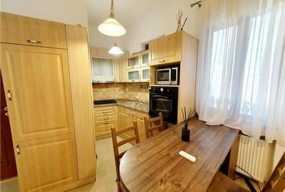 MEDICINA - 3 CAM - SPATIOS - GARAJ IN CF - BOXA - CENTRALA PROPRIE/AC - ZONA SUP - 4