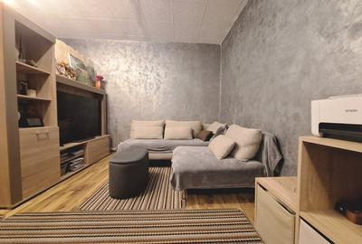 Apartament cu 3 camere decomandat în Lipovei