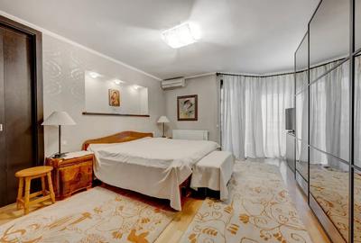 Vila de Lux perfecta pentru o familie / sediu de firma in zona centrala - 15