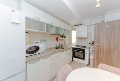 Apartament cu 2 camere semidecomandat, mobilat în 13 Septembrie - 8