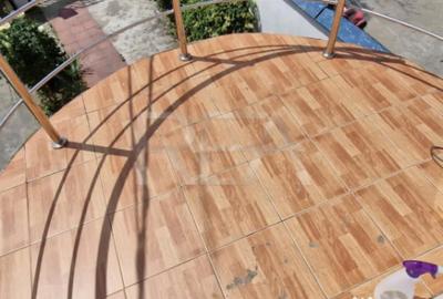 Casă cu 13 camere cu Canalizare în Vitan - 2