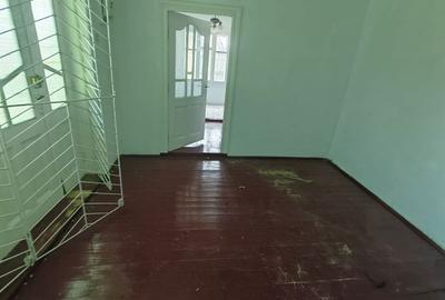 Casă cu 4 camere în Independența - 3