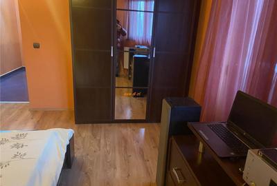 Apartament 4 camere , zona centrala - Inspectoratul Scolar , - 4