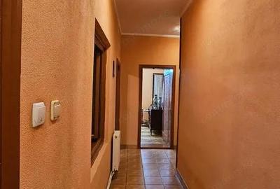 Casă cu 4 camere în Democrației - 7