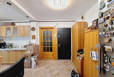 Aproape de Piata Verde. Decomandat. Cu centrala proprie. - 9