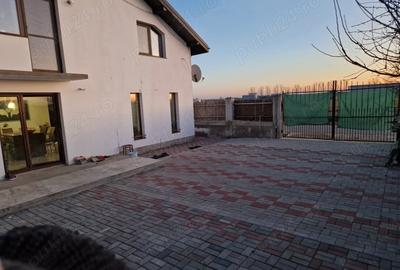 Casă cu 6 camere cu Teren 530 Mp în Pielești - 1