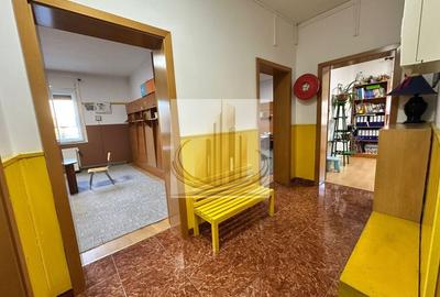 Casă individuală cu 12 camere cu Canalizare în Complex Studențesc - 23