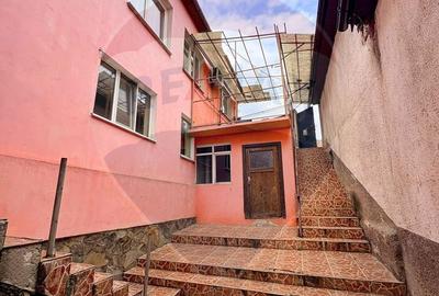 Casă cu 4 camere cu Teren 292 Mp în Central - 15