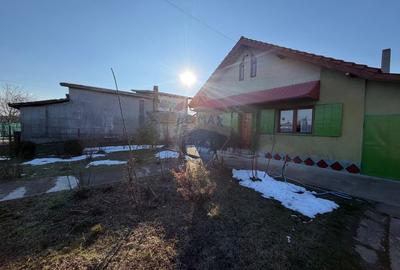 Casă cu 3 camere cu Teren 1871 Mp în Șindrilița - 1