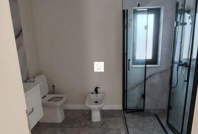 Casă cu 5 camere cu Teren 446 Mp în Central - 16