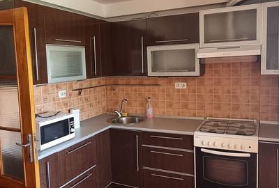Apartament cu 3 camere decomandat în Central - 2