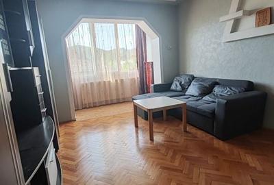 Apartament cu 2 camere decomandat în Republicii - 2