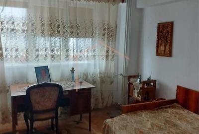 Apartament cu 3 camere decomandat în Central - 8