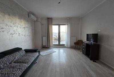 Apartament cu 3 camere semidecomandat în Bucureștii Noi