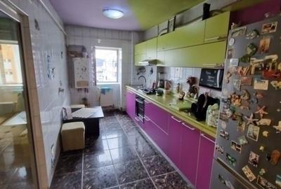 3 camere-Pacurari-Alphabank- 72 mp- etaj 8-liber 112000 euro - 2