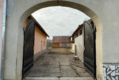 Casă cu 5 camere în Chirpăr - 10