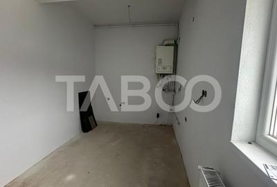 Apartament cu 3 camere decomandat în Turnișor - 6