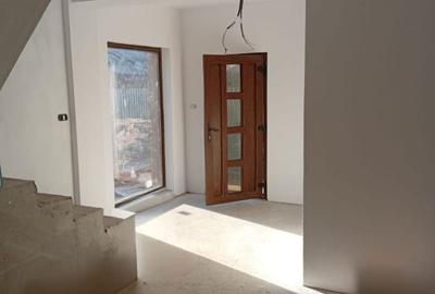 Casă cu 4 camere în Central - 14