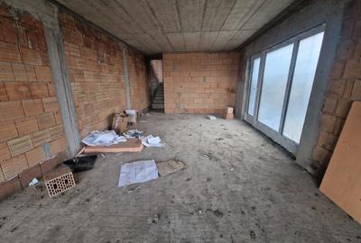 Duplex cu 5 camere cu Canalizare în Iris - 13