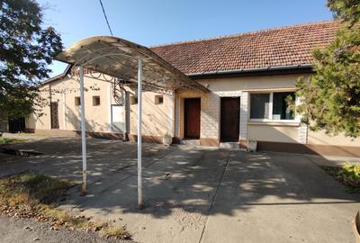 De vânzare Hală de Producție/ Casă- 378 MP utili, Teren 687 mp, Salonta. - 2