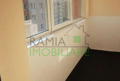 Apartament cu 3 camere, mobilat în Florilor