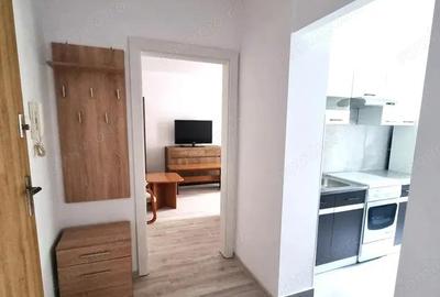 Apartament cu 2 camere semidecomandat în Gara de Nord