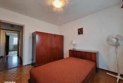Apartament cu 4 camere semidecomandat în Berceni - 1