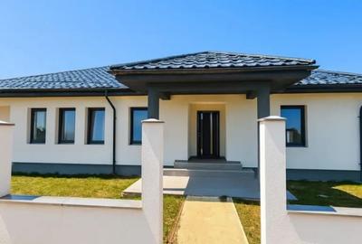Casă cu 4 camere cu Teren 600 Mp în Satu Nou de Jos - 1