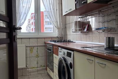 Apartament cu 3 camere semidecomandat în Dristor