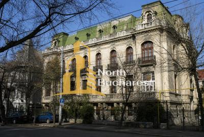 Casă cu 16 camere cu Canalizare în P-ța Romană - 2