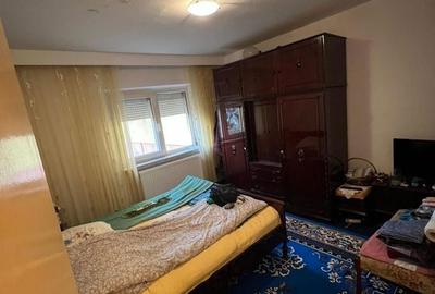 Apartament cu 3 camere decomandat în Valea Rosie - 2